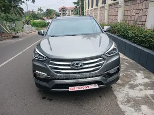Hyundai Santa Fe 2017 Gray