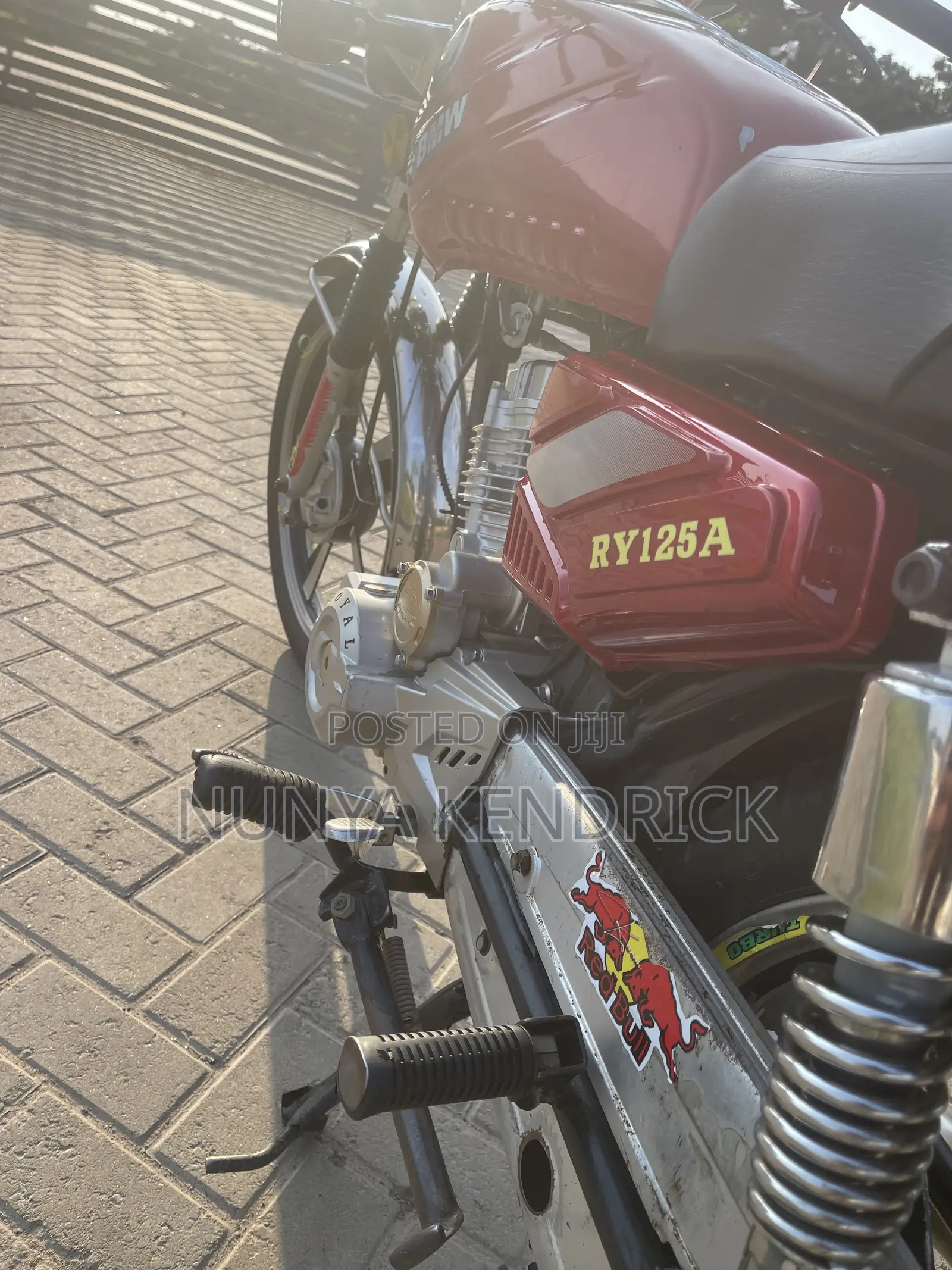 Royal RY125 2025 Red