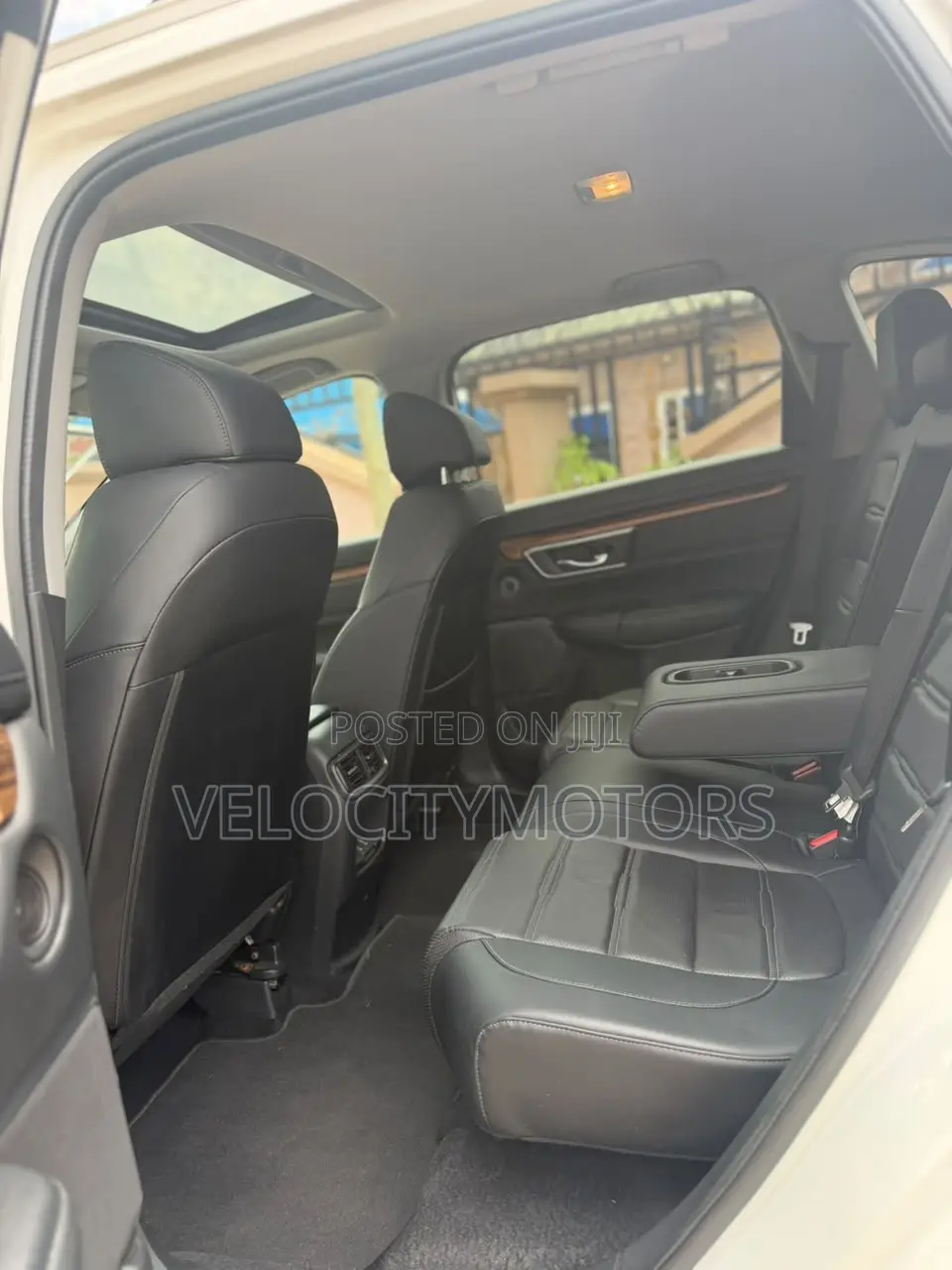 Honda CR-V Touring 4dr SUV AWD (1.5L 4cyl CVT) 2017 White