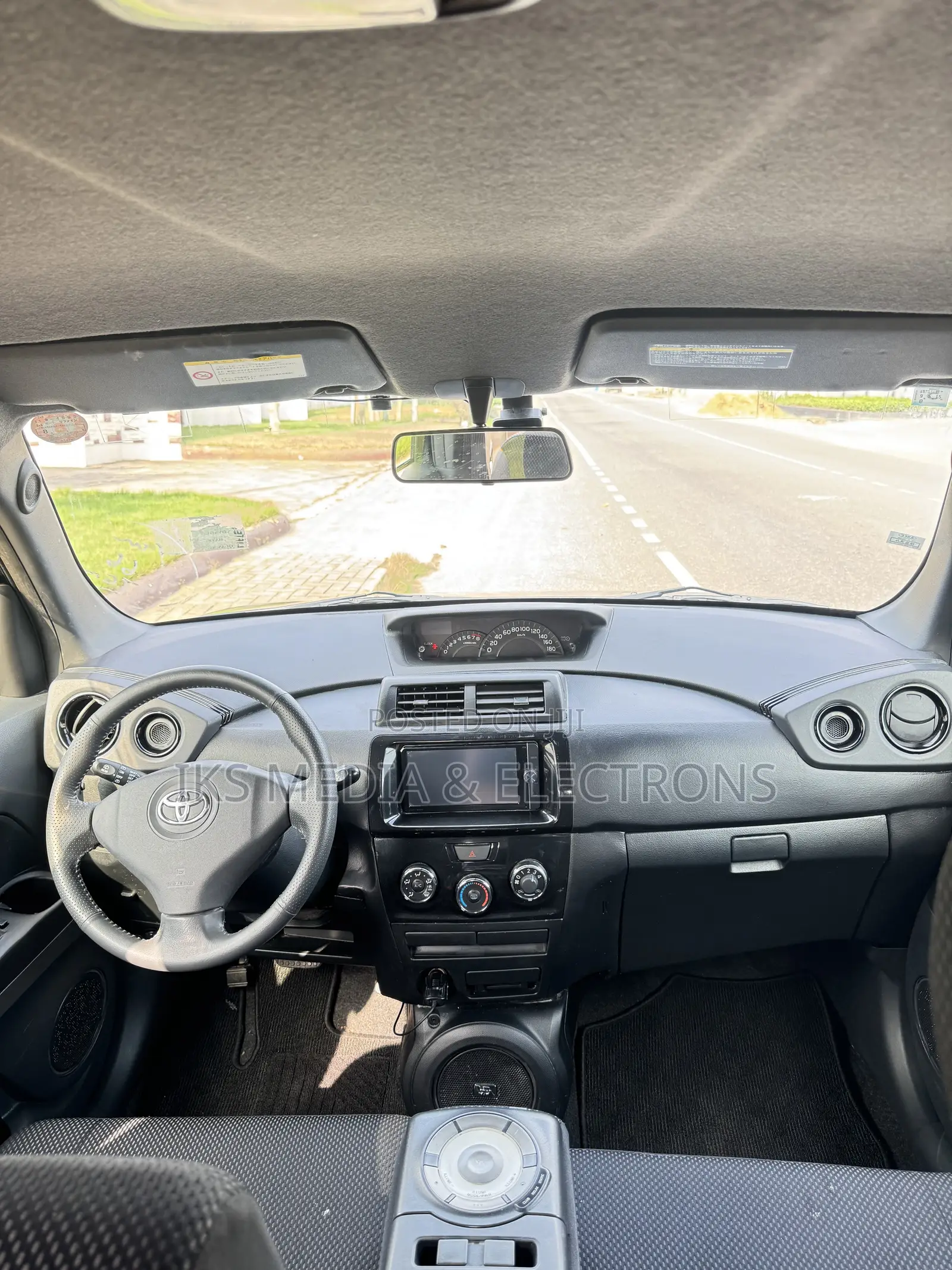 Toyota bB 2015 Black