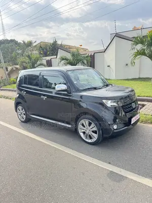 Toyota bB 2015 Black