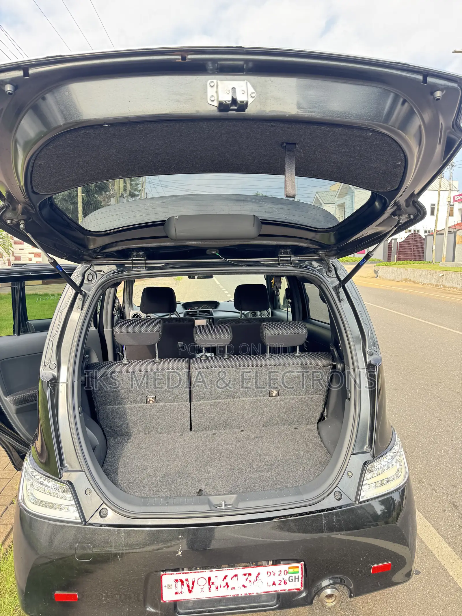 Toyota bB 2015 Black