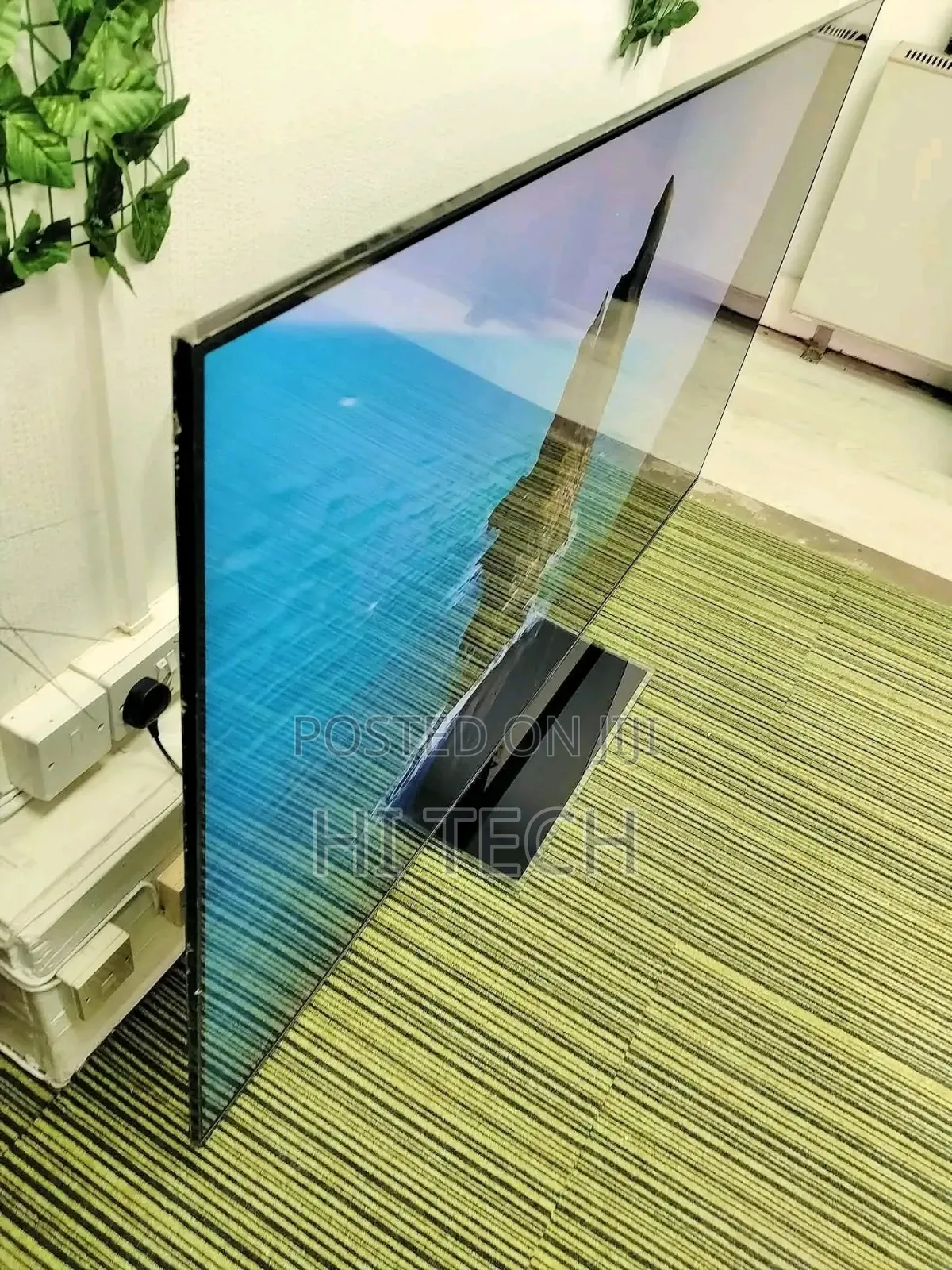 Samsung 65inches Smart TV