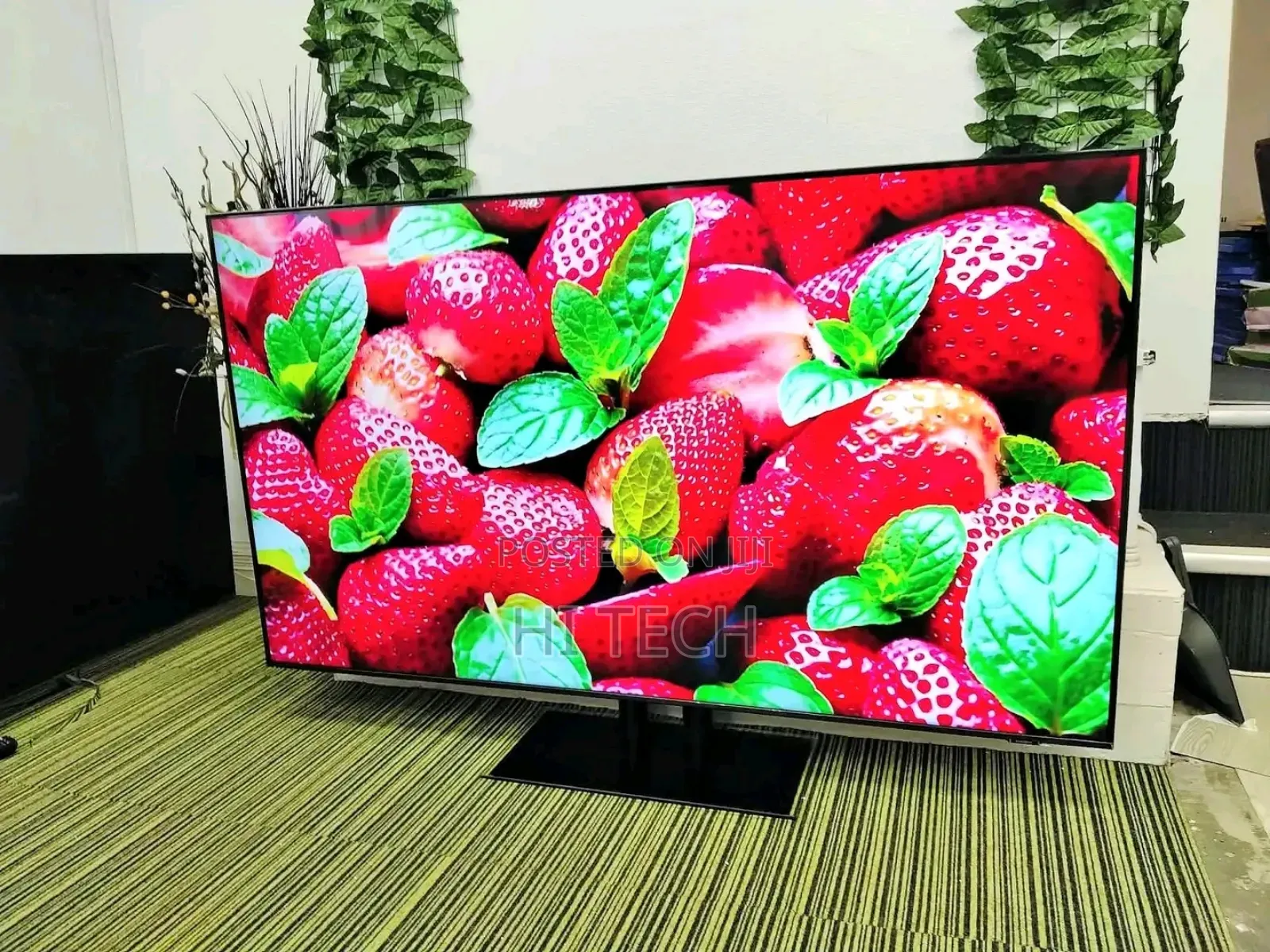Samsung 65inches Smart TV