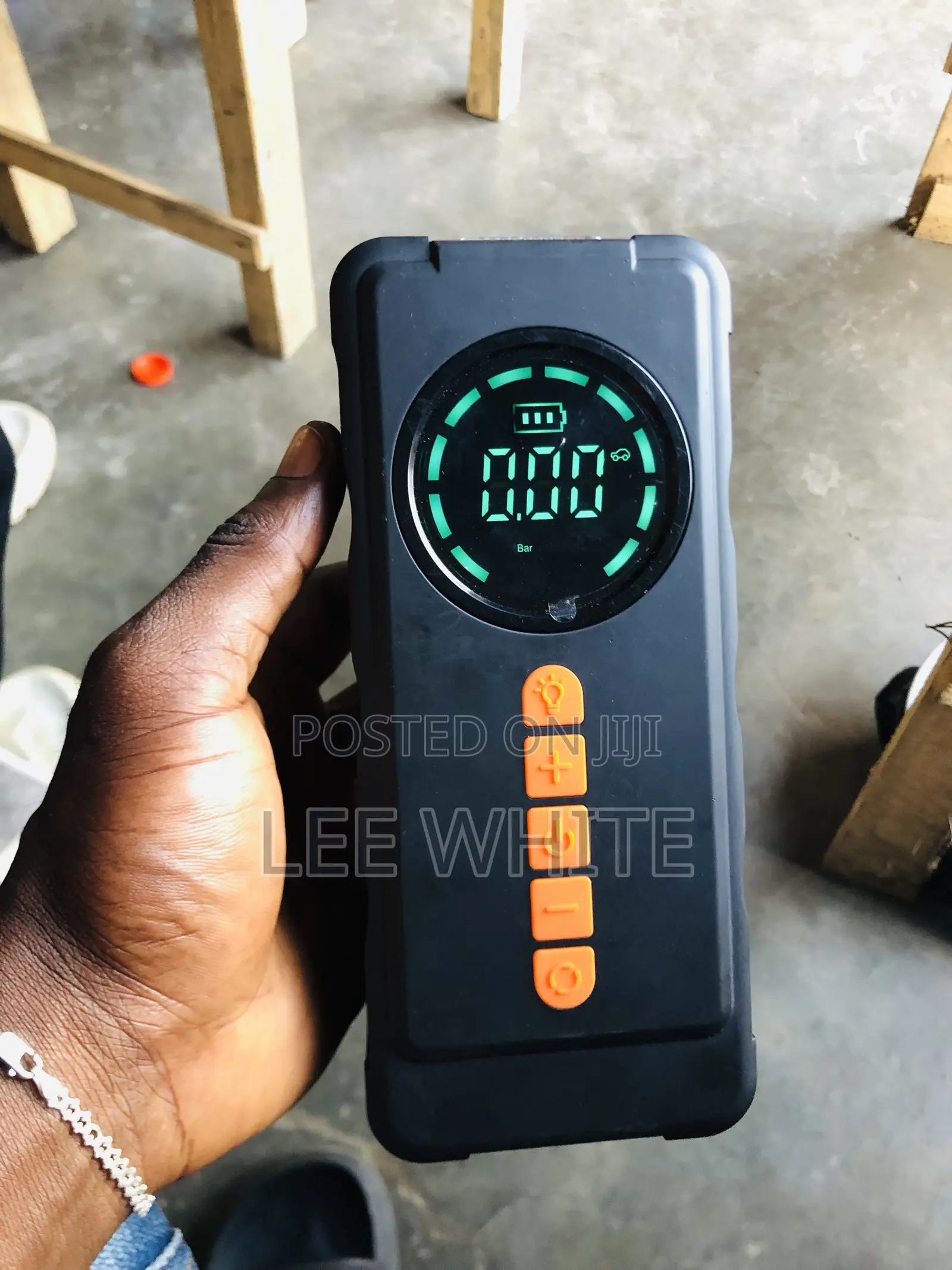 Car Tyre Pump and Car Jumper