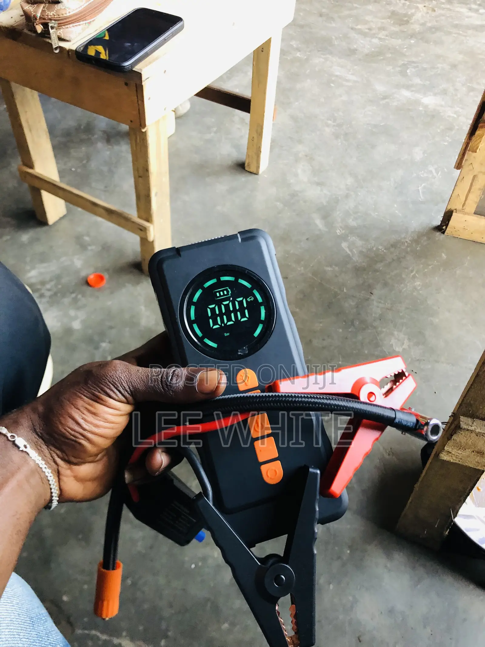 Car Tyre Pump and Car Jumper
