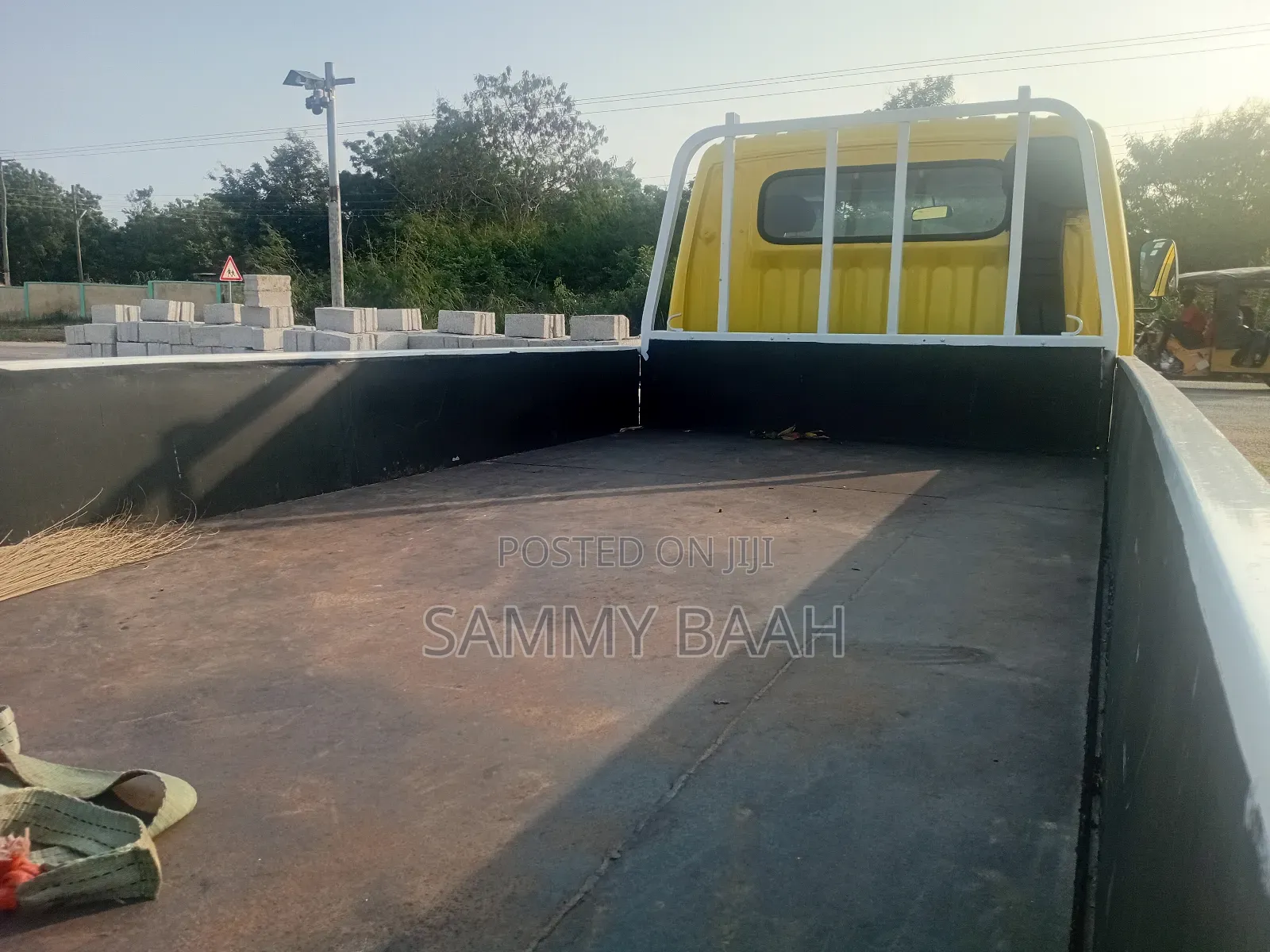 Foreign Used Hyundai Mighty. 2010 Yellow