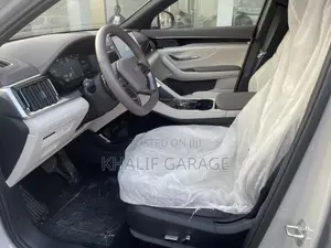 New BYD Song Plus DM-i 2025 Off white