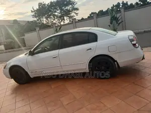 Nissan Altima 2.5 2005 White