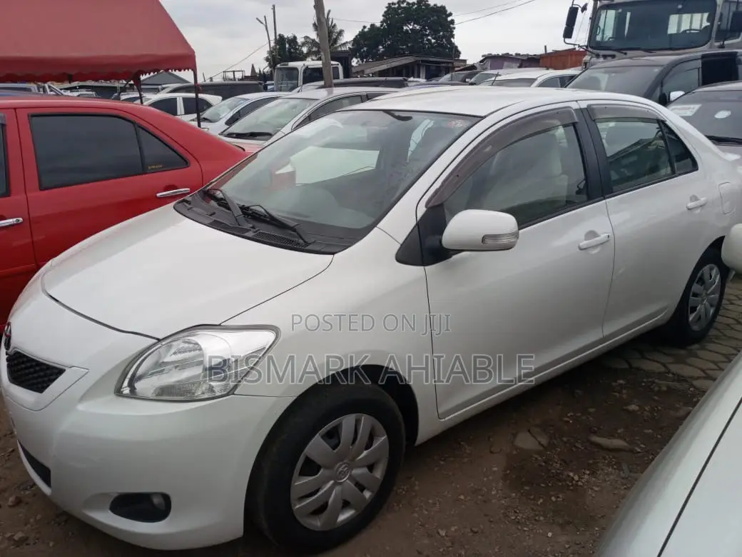 Toyota Belta 2010 White