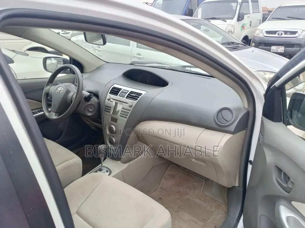 Toyota Belta 2010 White