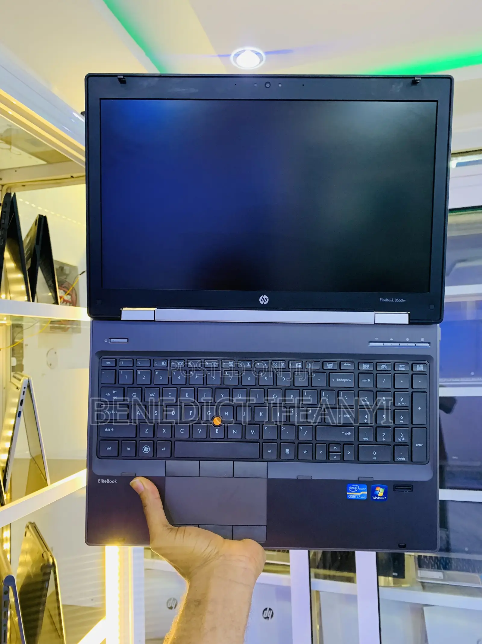 Laptop HP EliteBook 8560W 8GB Intel Core i7 HDD 250GB