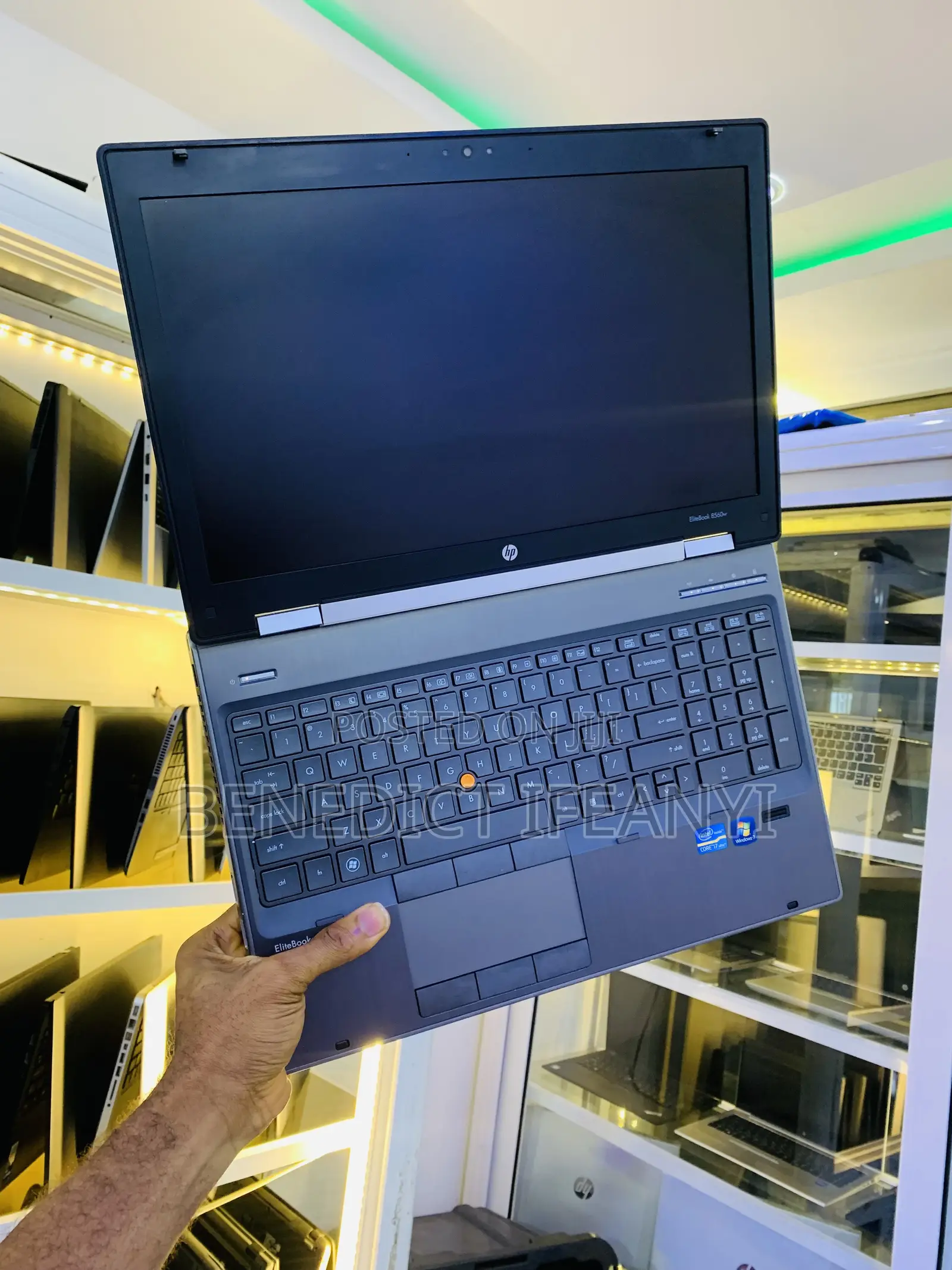 Laptop HP EliteBook 8560W 8GB Intel Core i7 HDD 250GB