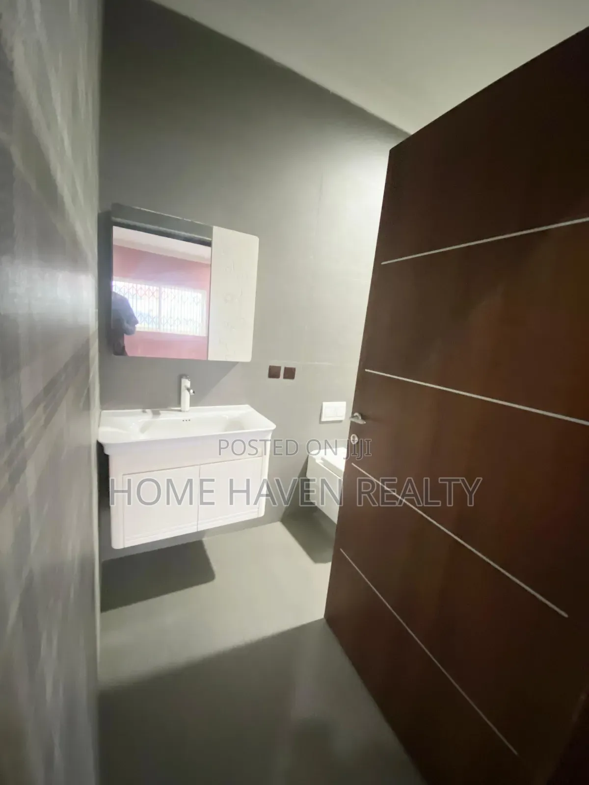 5bdrm House in Spintex Coastal, Coca Cola for rent