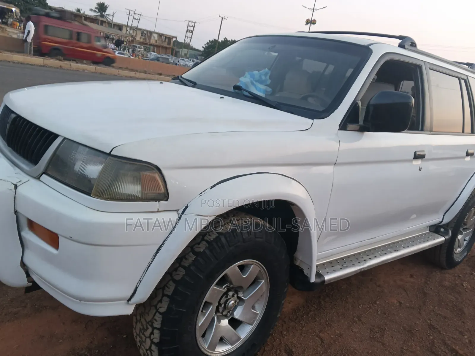 Mitsubishi Montero Sport 2012 White