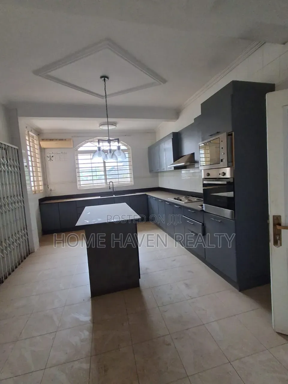 6bdrm House in Spintex Comm 17, Baatsona Total for rent