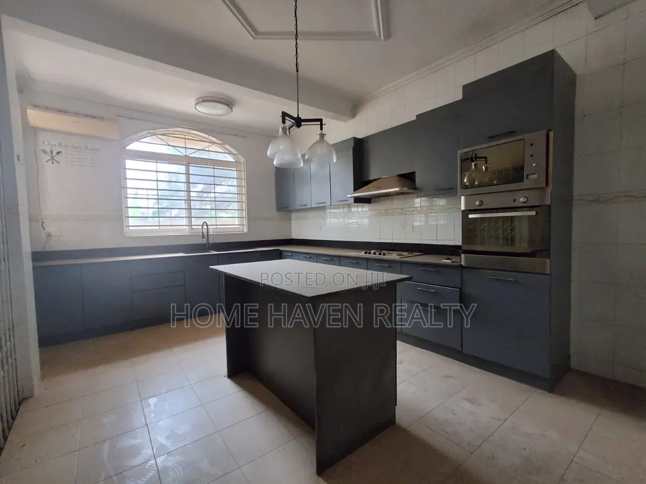6bdrm House in Spintex Comm 17, Baatsona Total for rent