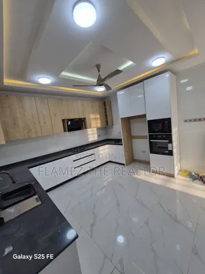 3bdrm Duplex in Koans Estate Area, Amasaman for sale