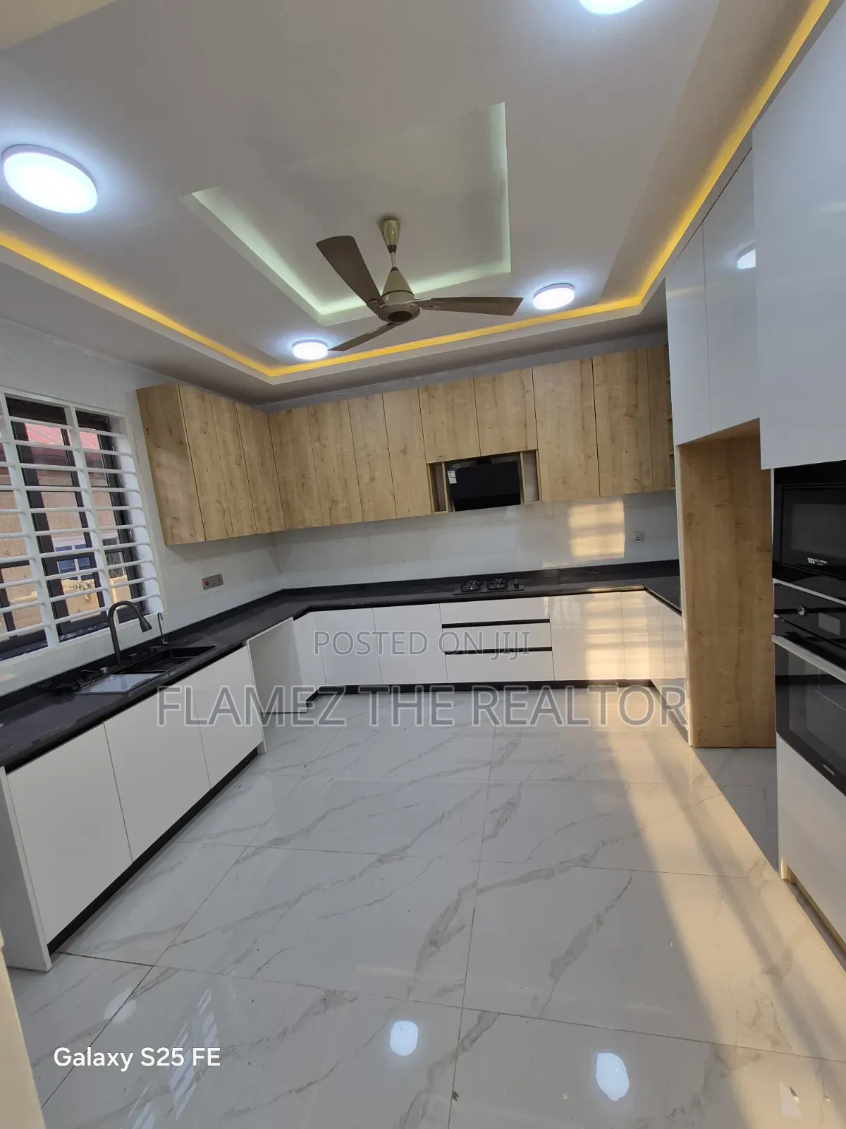 3bdrm Duplex in Koans Estate Area, Amasaman for sale