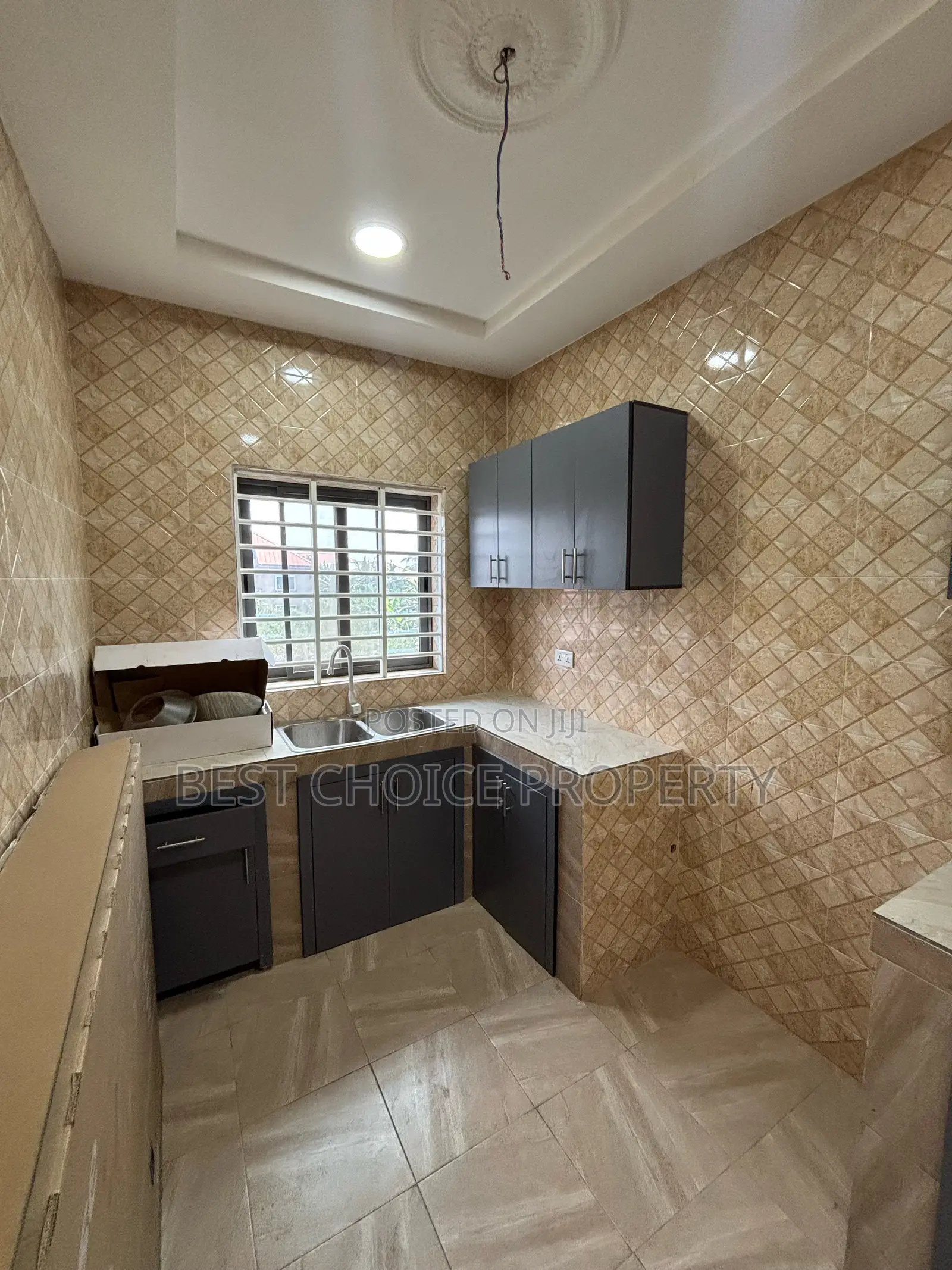 1bdrm Apartment in Community 8, Lake Side Estate for rent