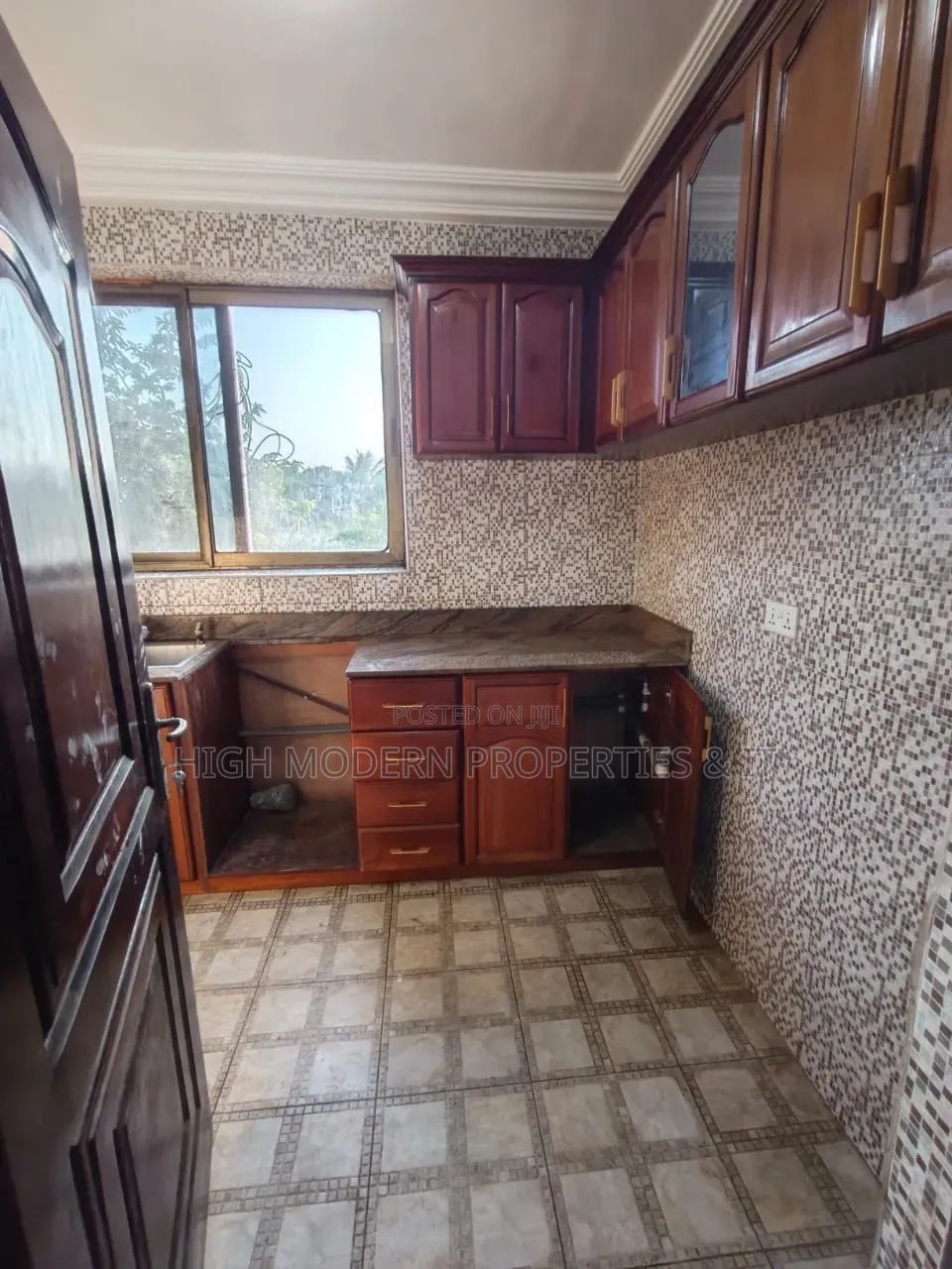 2bdrm Apartment in Bushroad, Teshie for rent