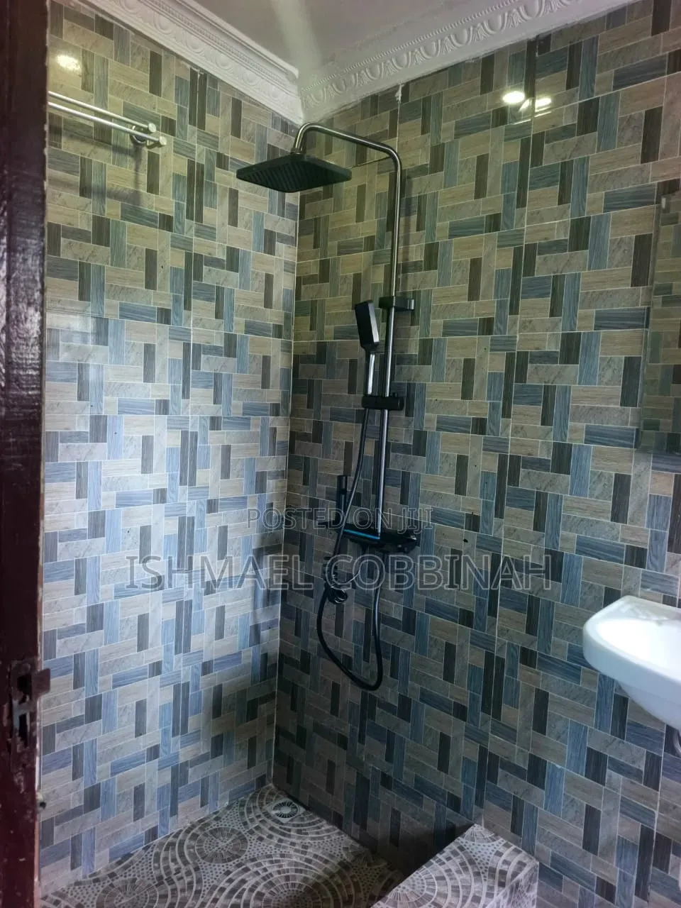 7bdrm Apartment in Ishmit Housing Hub, New Town for sale