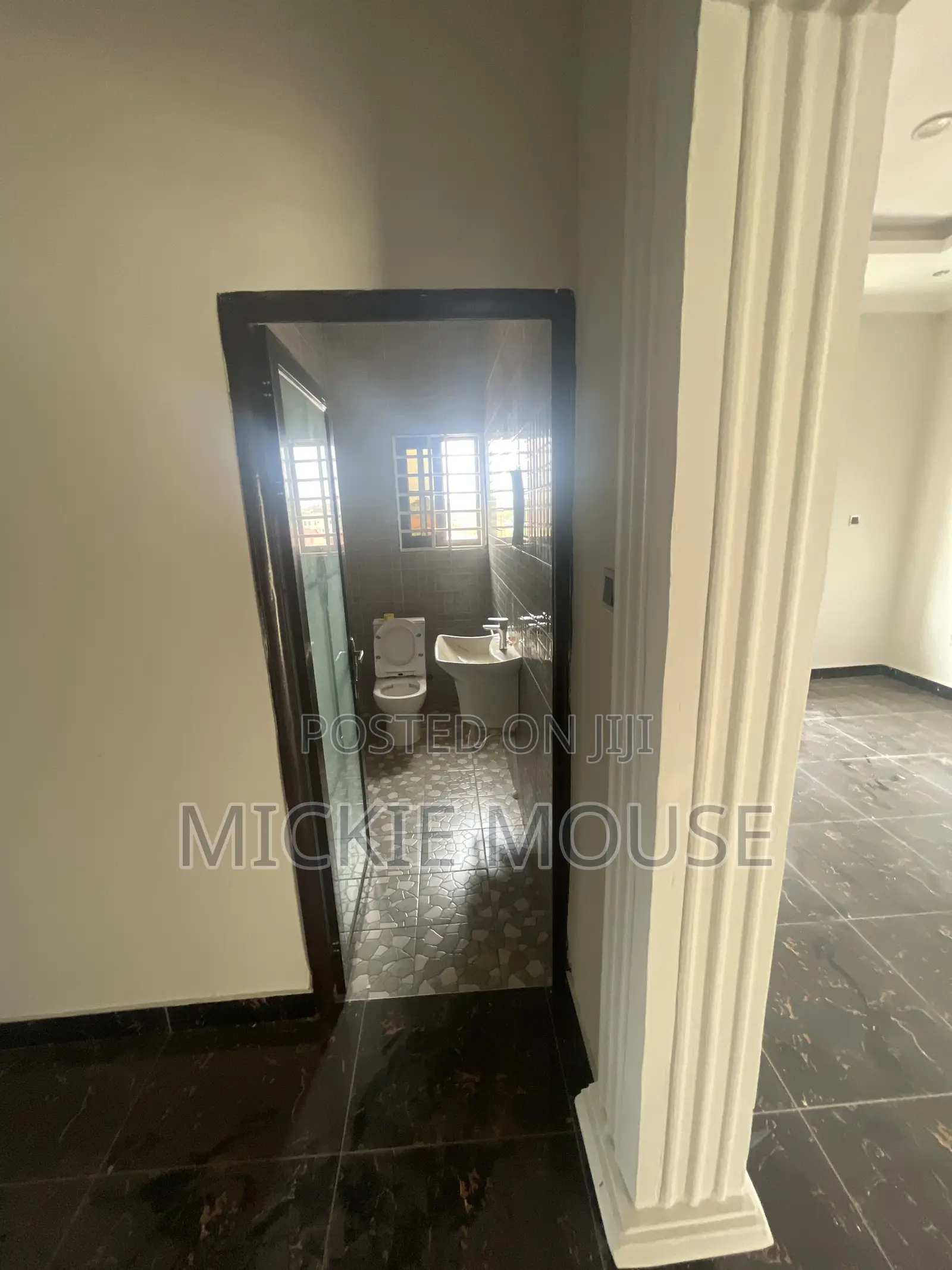 2bdrm Apartment in Old Ashomang for rent