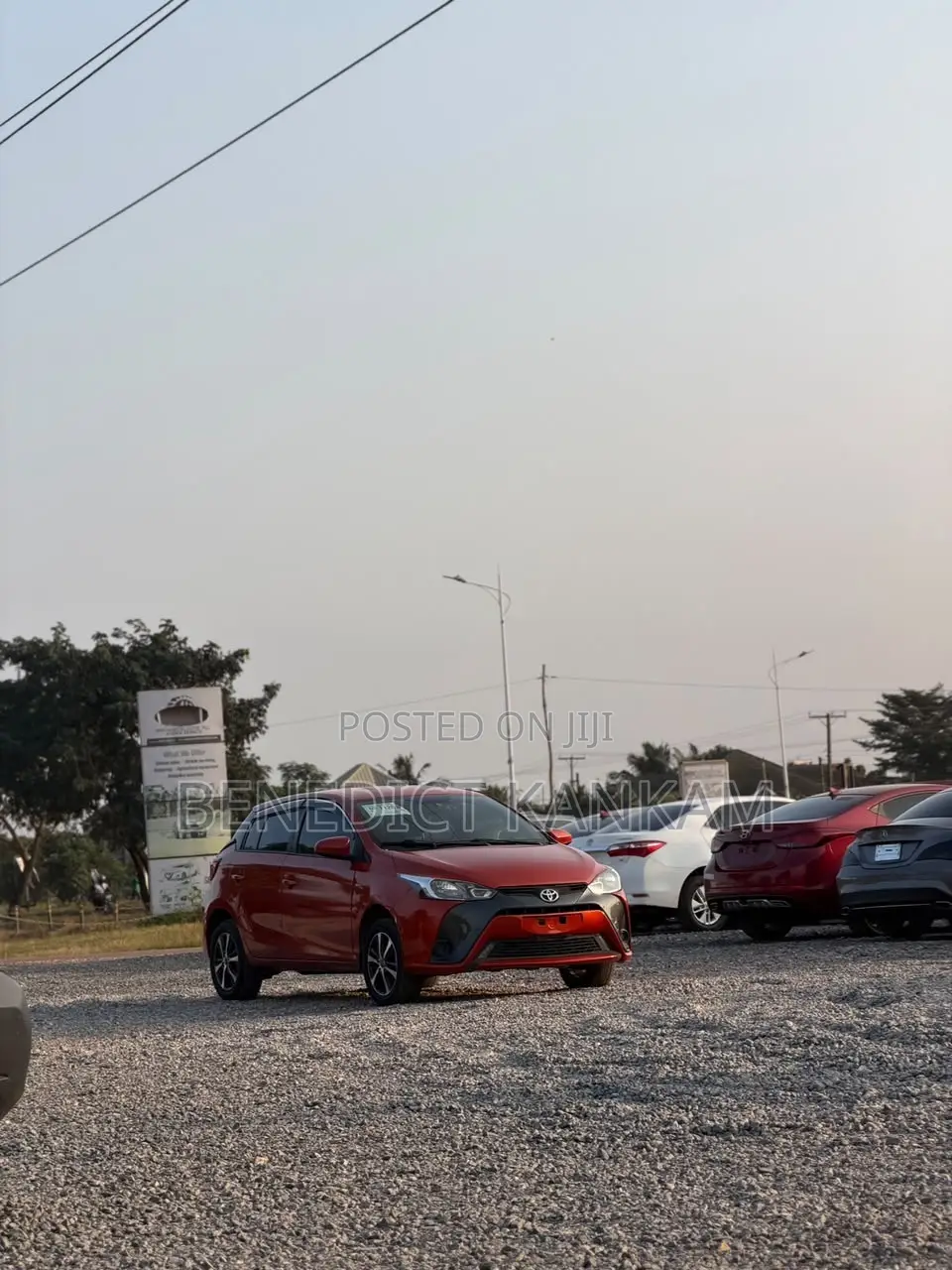 Toyota Vitz 1.3 AWD 5dr 2016 Red