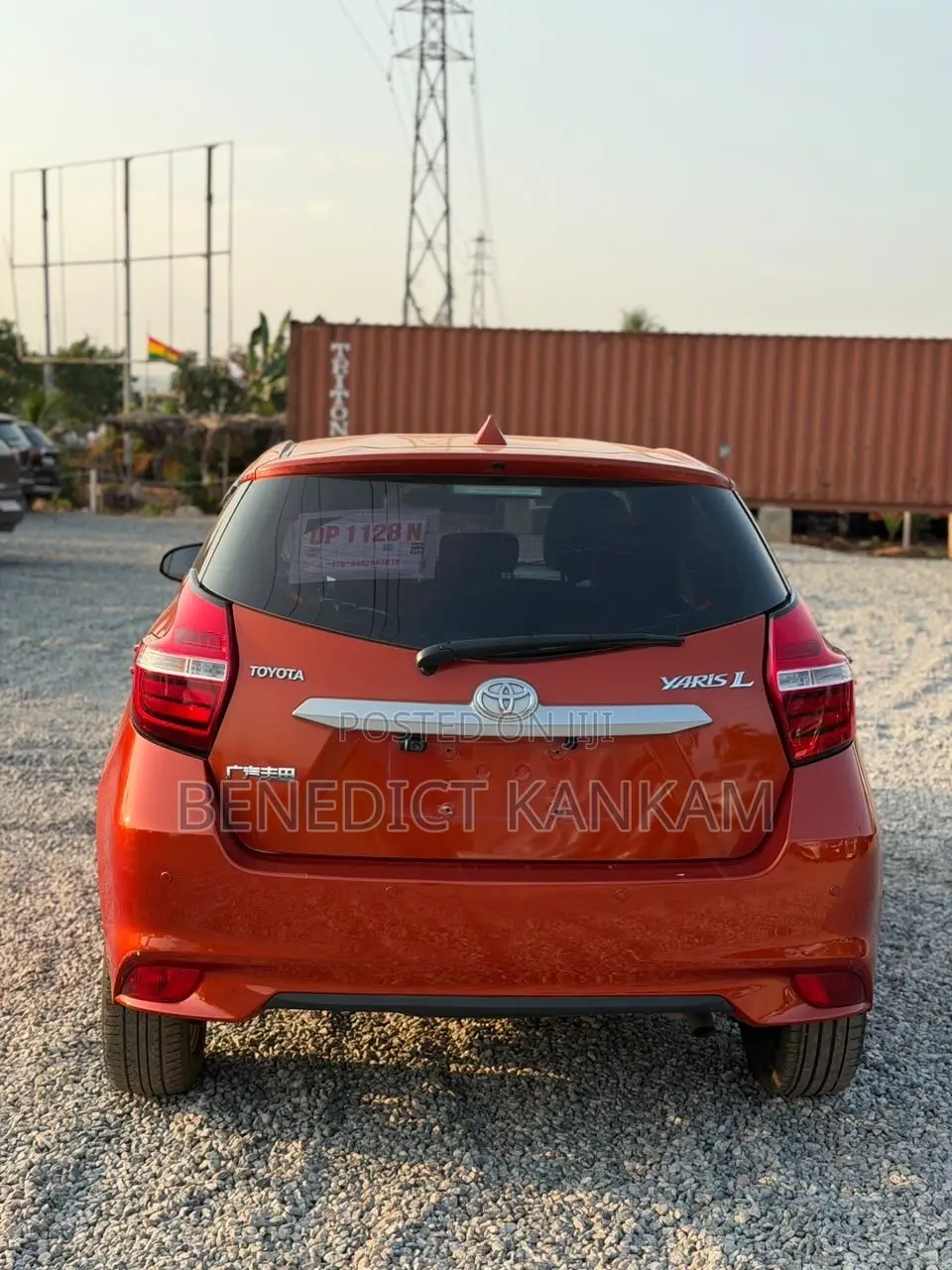 Toyota Vitz 1.3 AWD 5dr 2016 Red