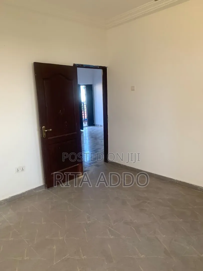 2bdrm Apartment in Lakeside for rent