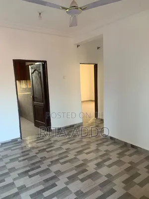 2bdrm Apartment in Lakeside for rent