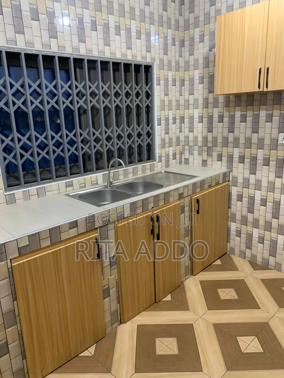 2bdrm Apartment in Lakeside for rent