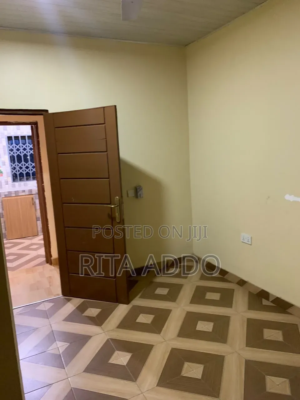 2bdrm Apartment in Lakeside for rent