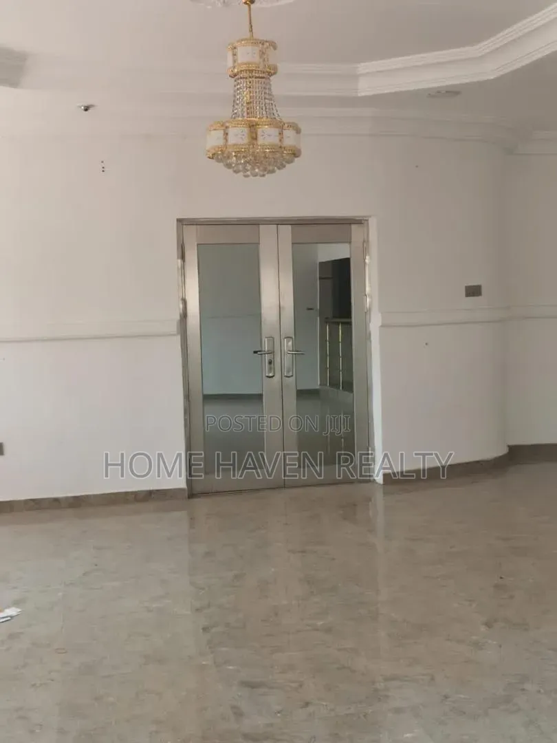 5bdrm House in Spintex Total for rent