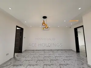 4bdrm Mansion in Adjiringanor, Adjiriganor for sale
