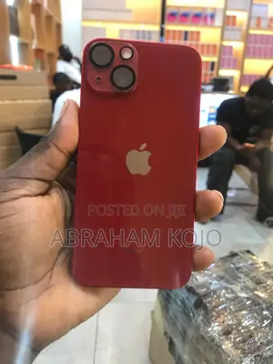 New Apple iPhone 13 128 GB Red