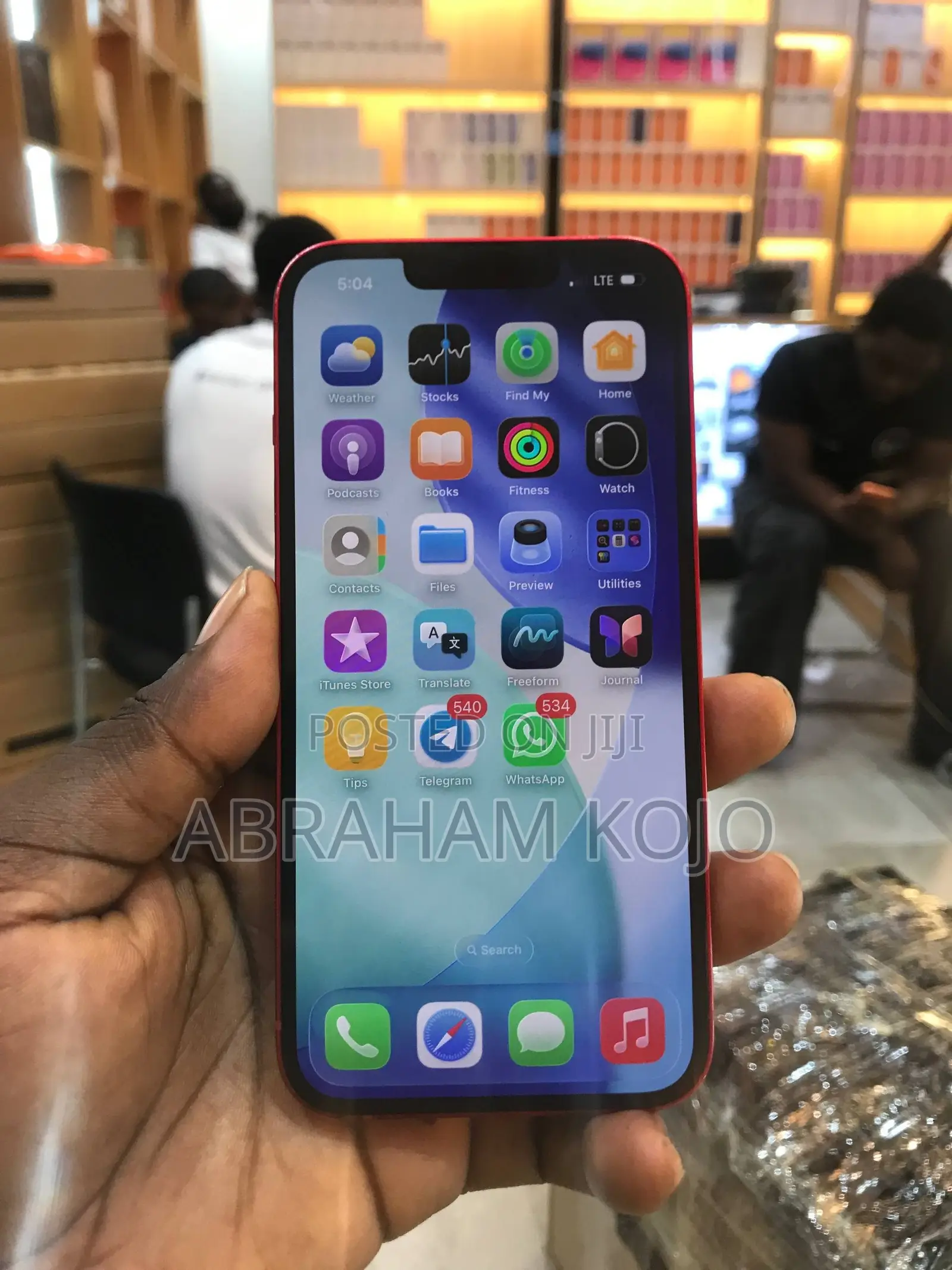 New Apple iPhone 13 128 GB Red