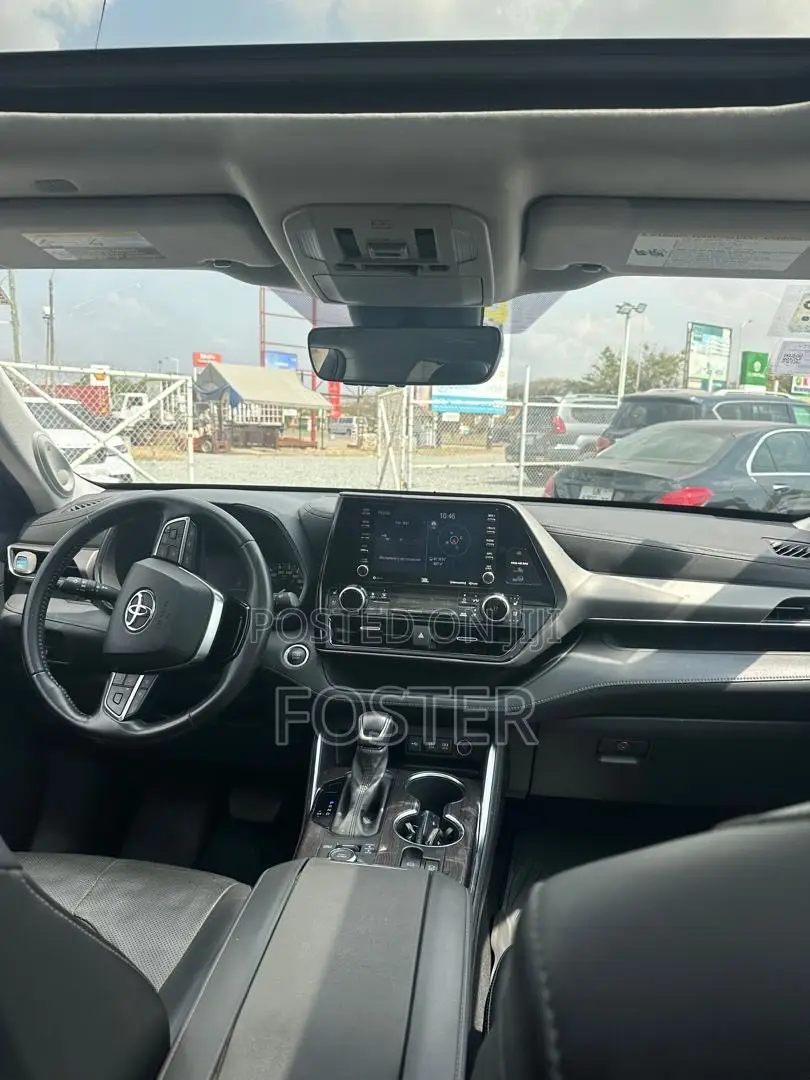 Toyota Highlander Limited 2021 Gray