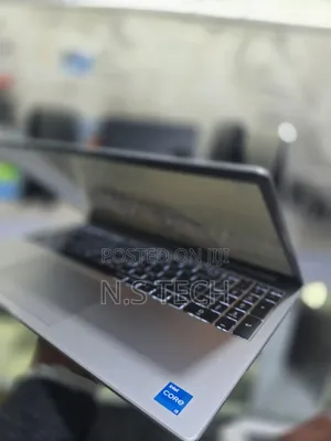 New Laptop HP 250 G10 16GB Intel Core i5 SSD 512GB