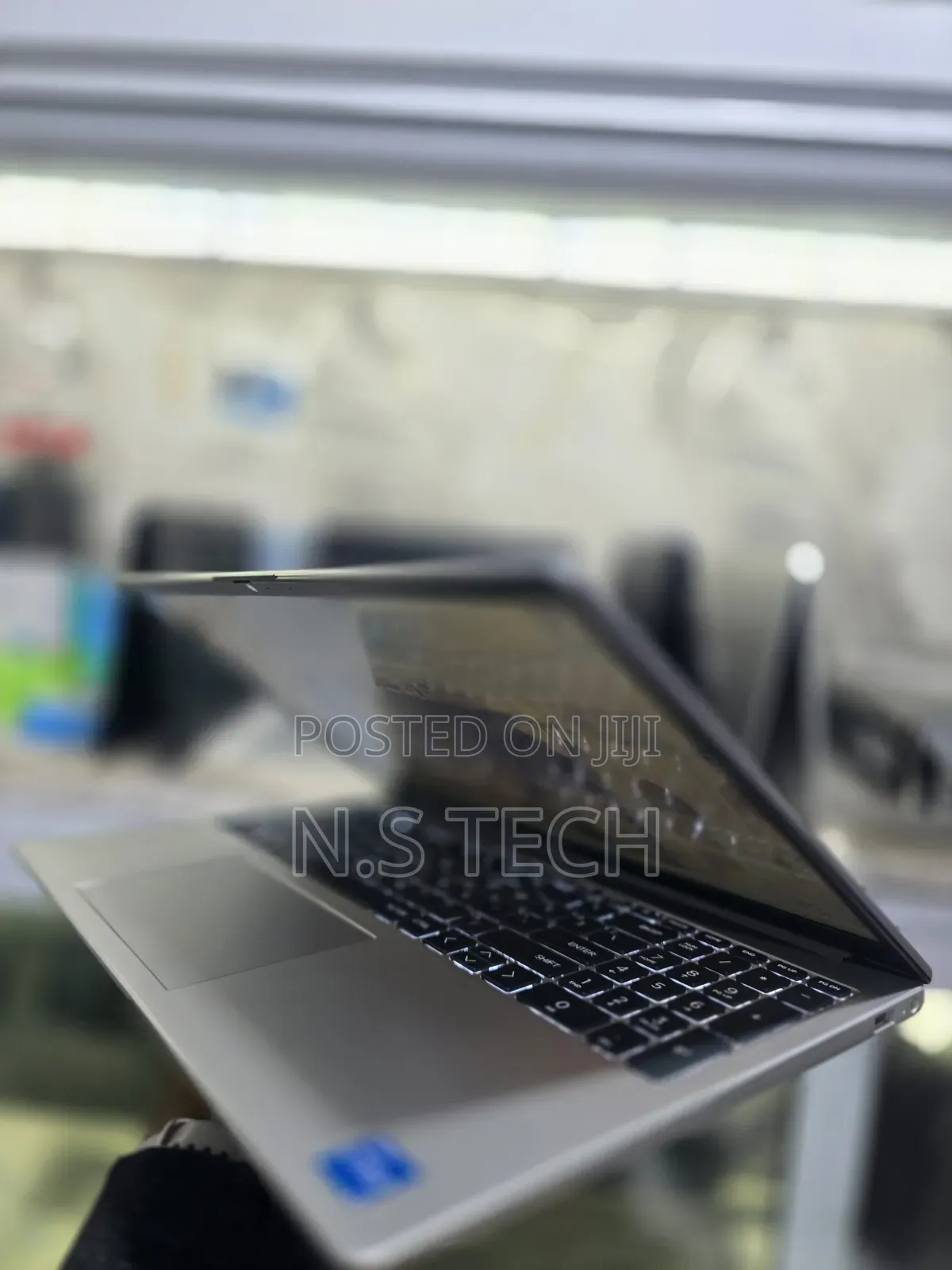 New Laptop HP 250 G10 16GB Intel Core i5 SSD 512GB