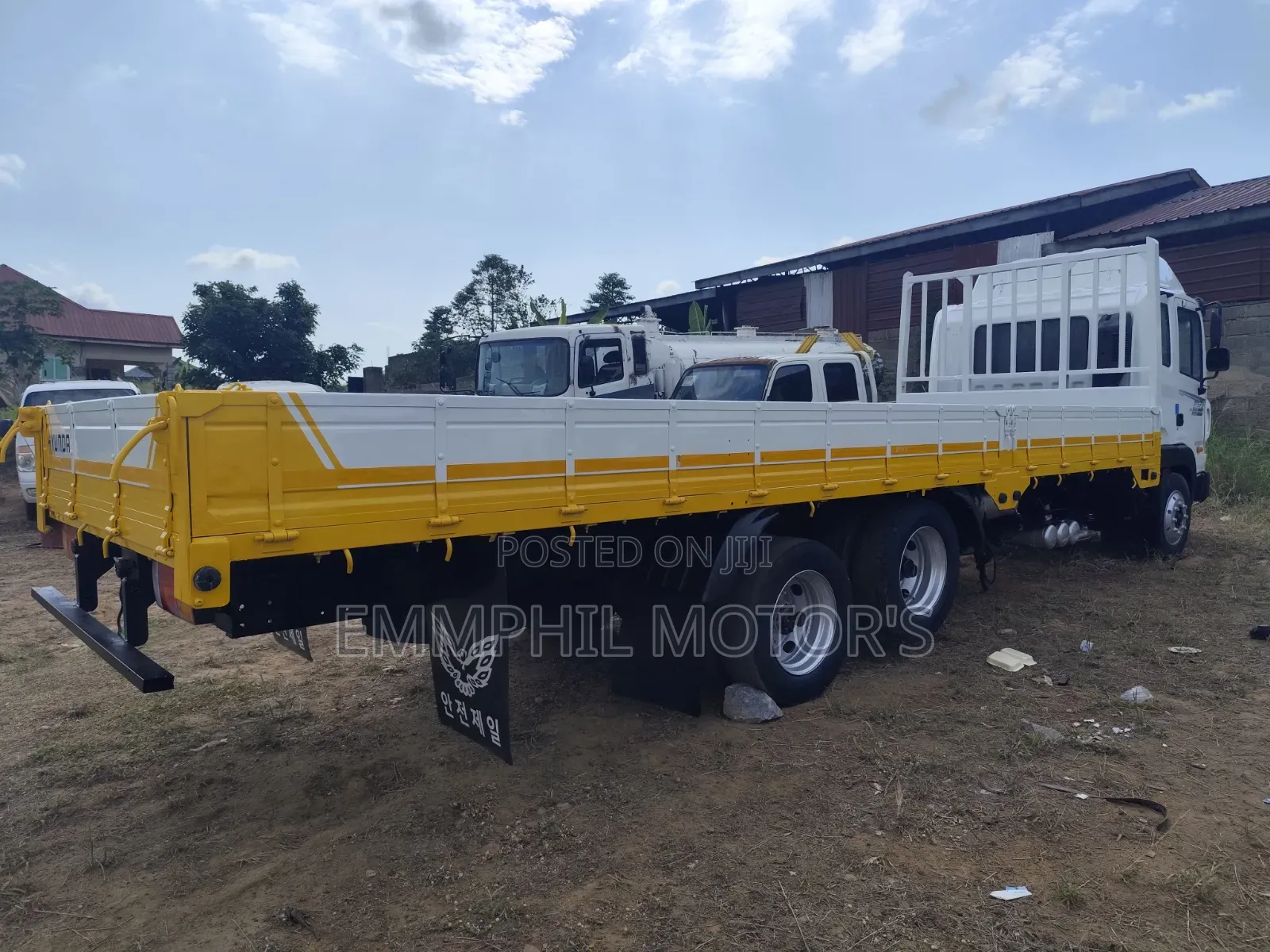 Hyundai Gold Double Axle. Manual Engine.