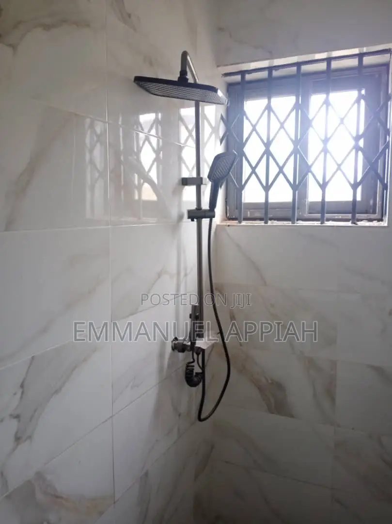 4bdrm House in Ablekuma Joma for rent