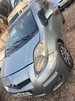 Toyota Vitz 2010 Gray