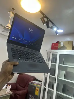 Laptop HP 240 G7 4GB Intel Celeron SSD 128GB