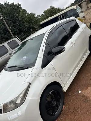Toyota Vitz 1.5 FWD 3dr 2015 White