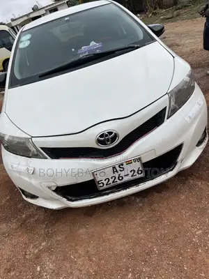 Toyota Vitz 1.5 FWD 3dr 2015 White