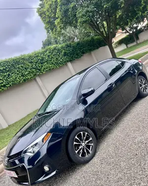 Toyota Corolla 2016 Black