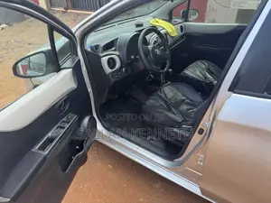 Toyota Vitz 2012 Silver