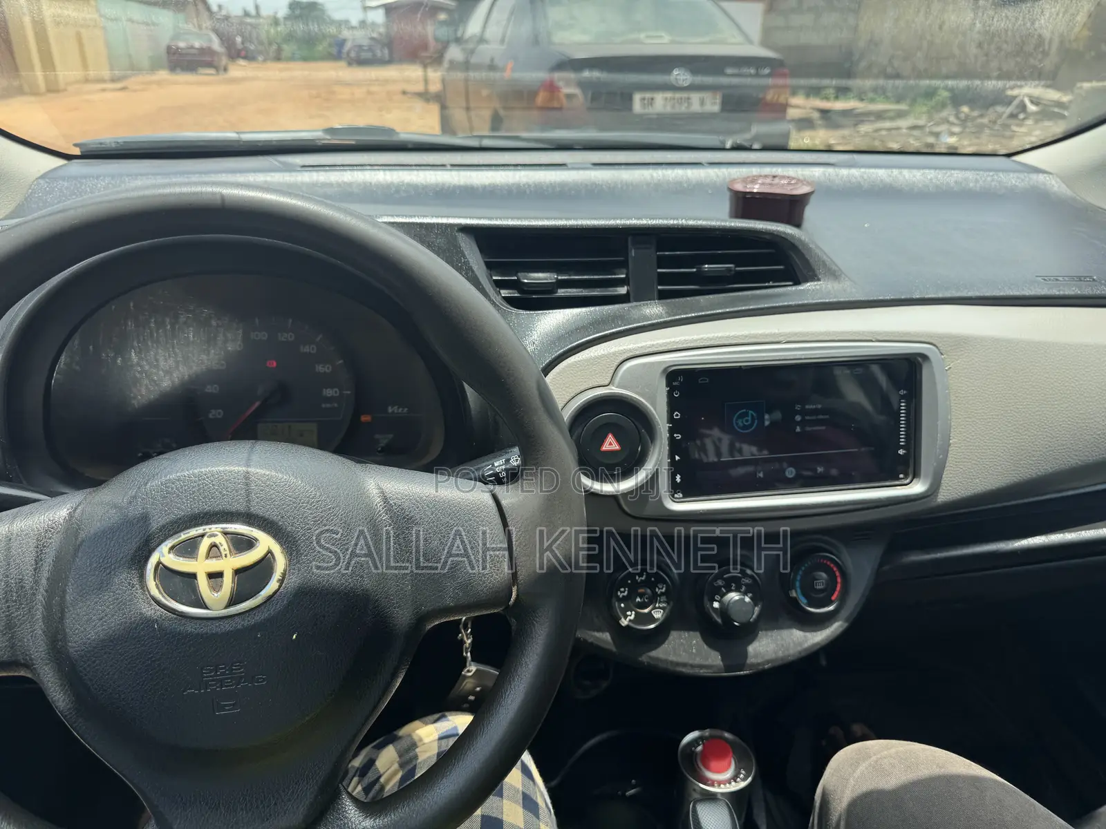 Toyota Vitz 2012 Silver