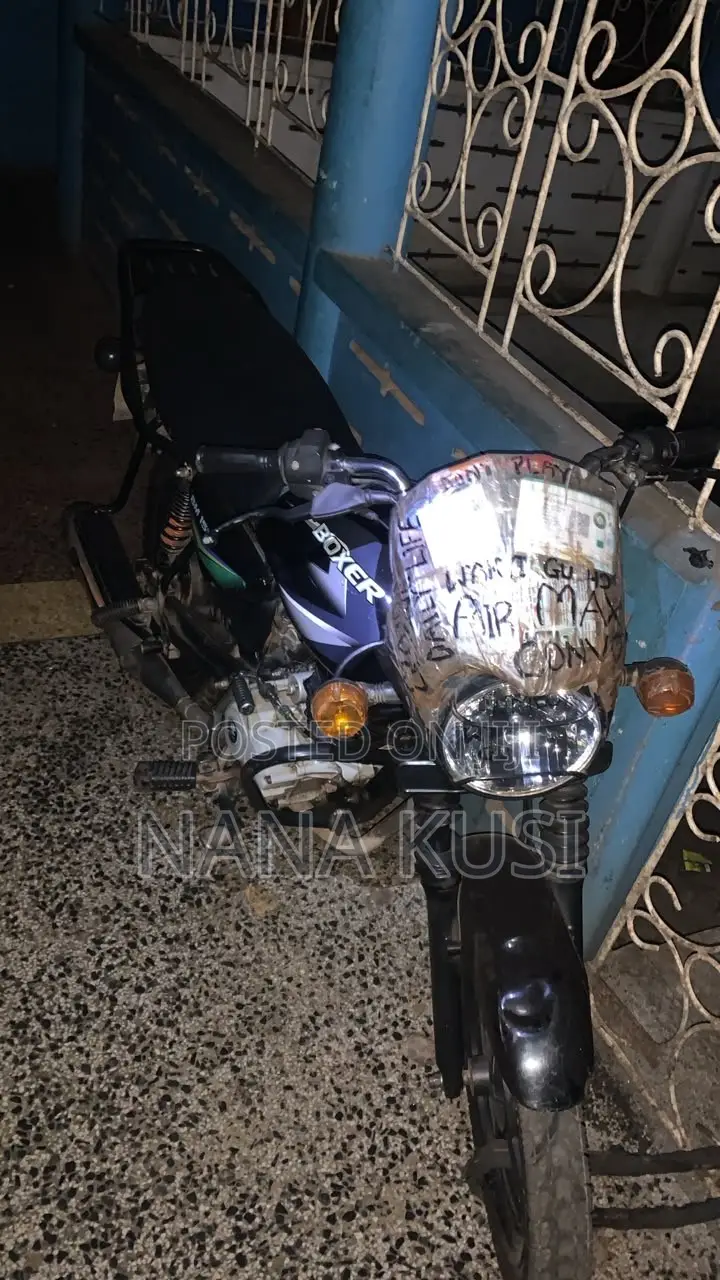 Bajaj Boxer 2025 Black
